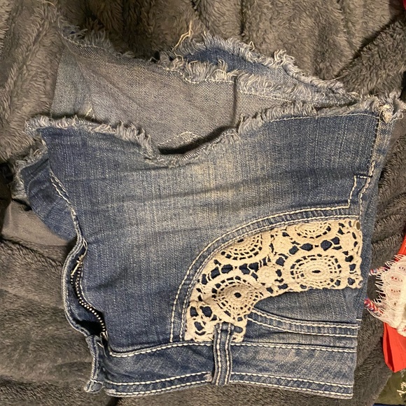 Shorts - Picture 1 of 2